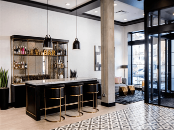Lobby lounge + beverage bar